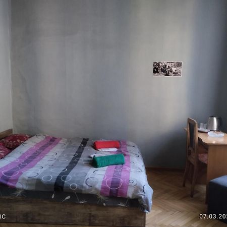 Hostel On Marjanishvili Тбілісі Екстер'єр фото